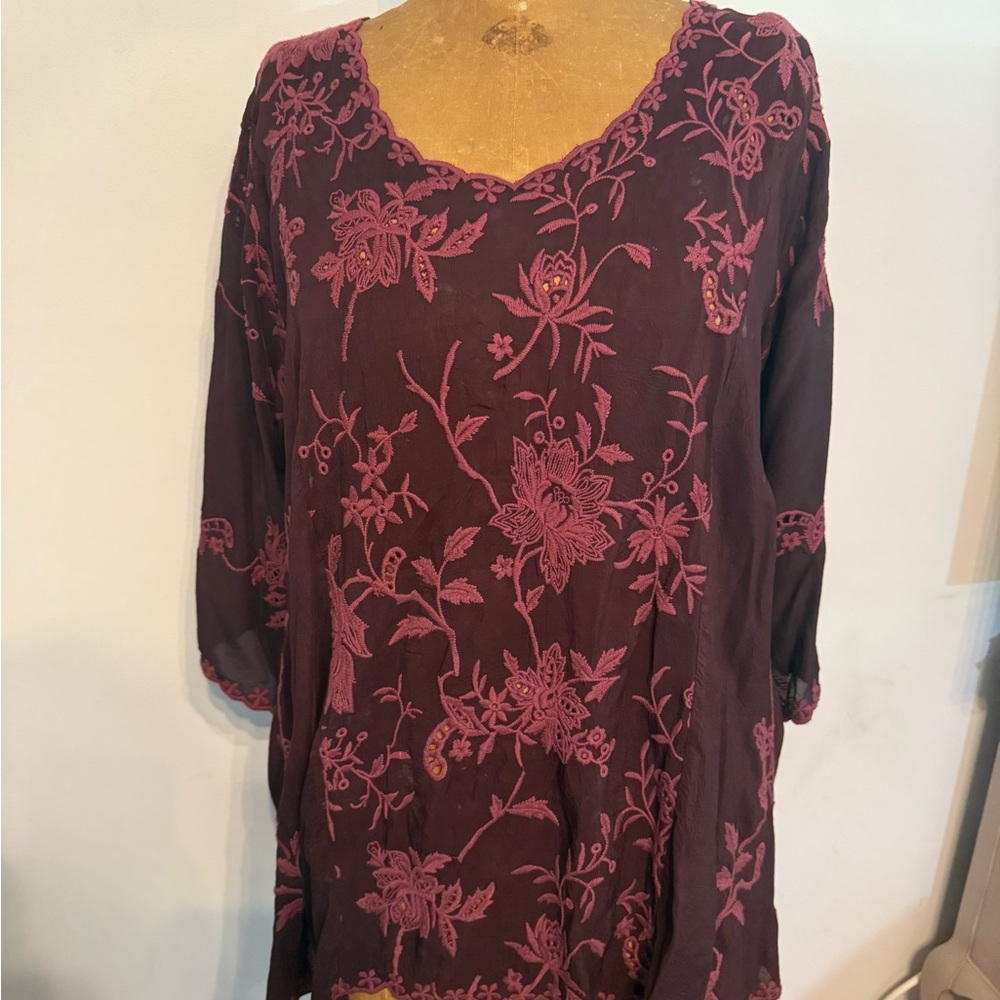 Johnny Was Red Embellished 3/4 Sleeve Tunic